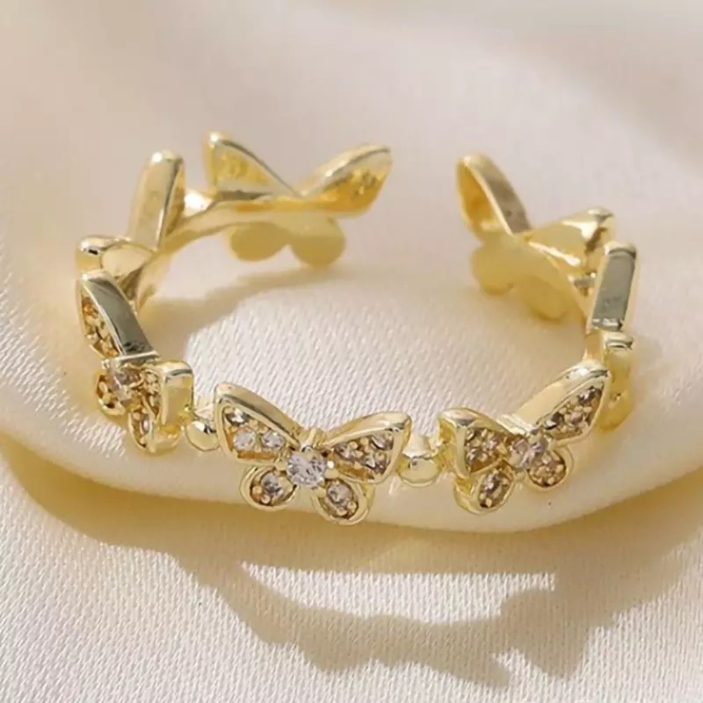 18k Gold Butterfly ring